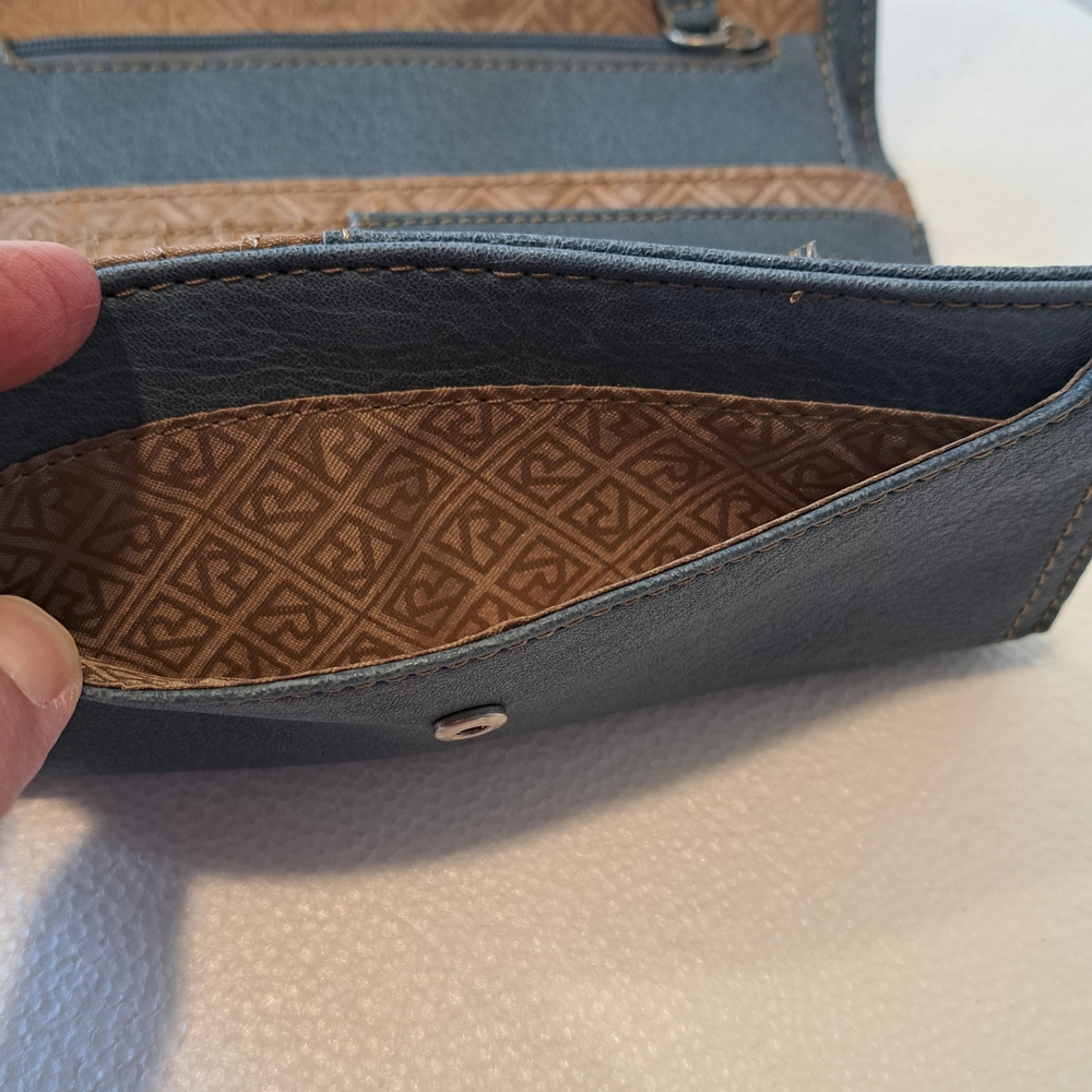 Relic Blue Wallet and Card Holder Set - Picture 7 of 9